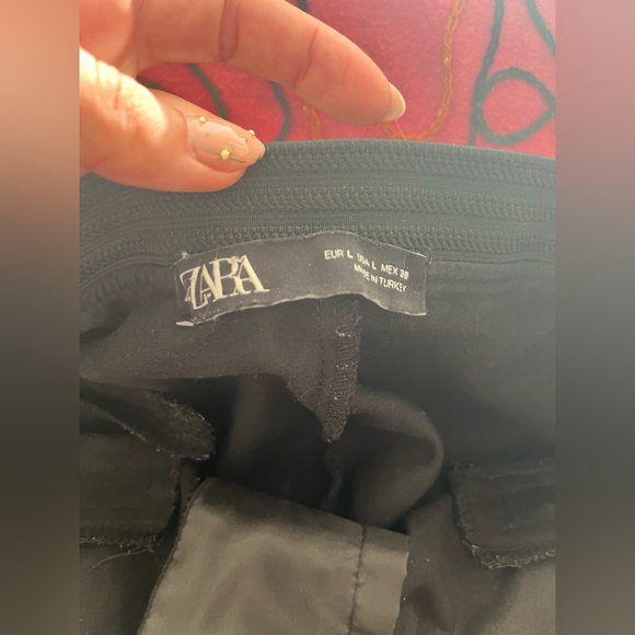 Zara black pants with split hem - Picture 2 of 5